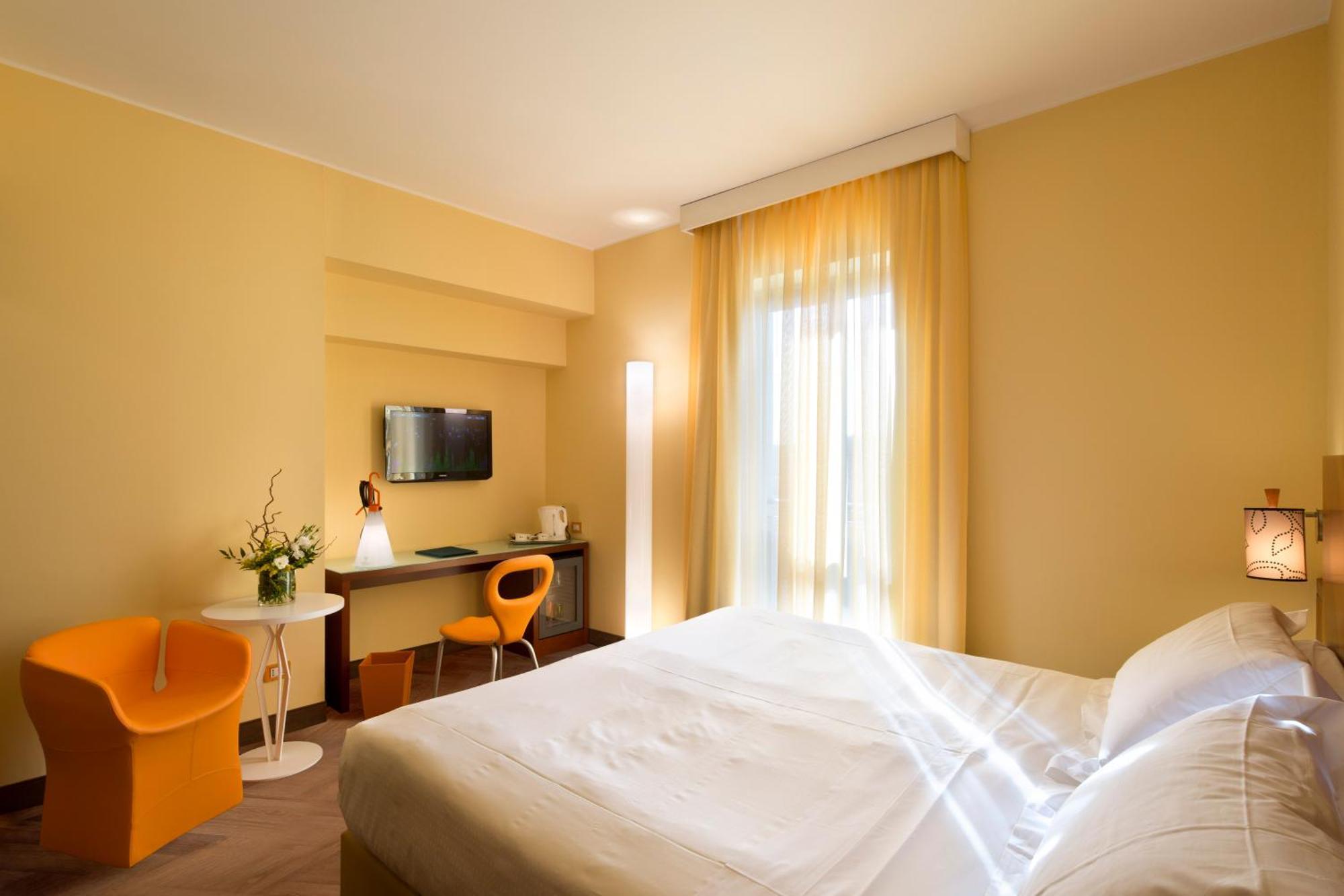 ОТЕЛЬ UNAHOTELS MEDITERRANEO MILANO МИЛАН 4* (Италия) - от 7030 RUB | NOCHI